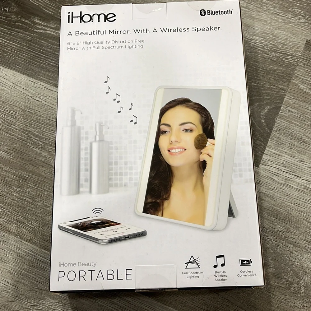 iHome portable lighted vanity speaker